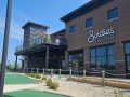 Birdies Grill House and Sports Bar + 미니골프 (웨스트필드)